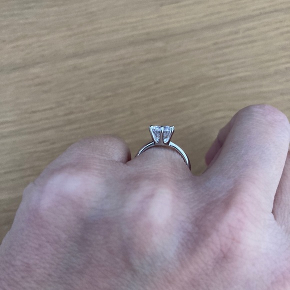 Cz one carat (6.5 mm stone) ring - Picture 2 of 3